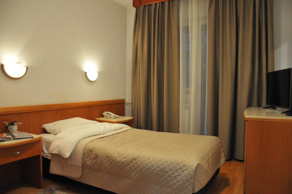 Hotel Terex Naselje Starosjedilaca Buitenkant foto