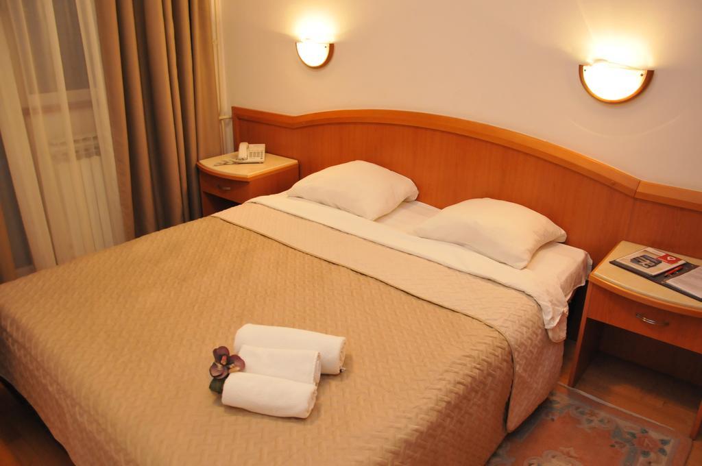 Hotel Terex Naselje Starosjedilaca Buitenkant foto